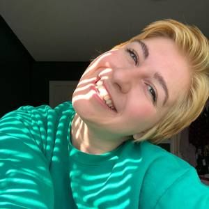 Meet your Posher, Claudia